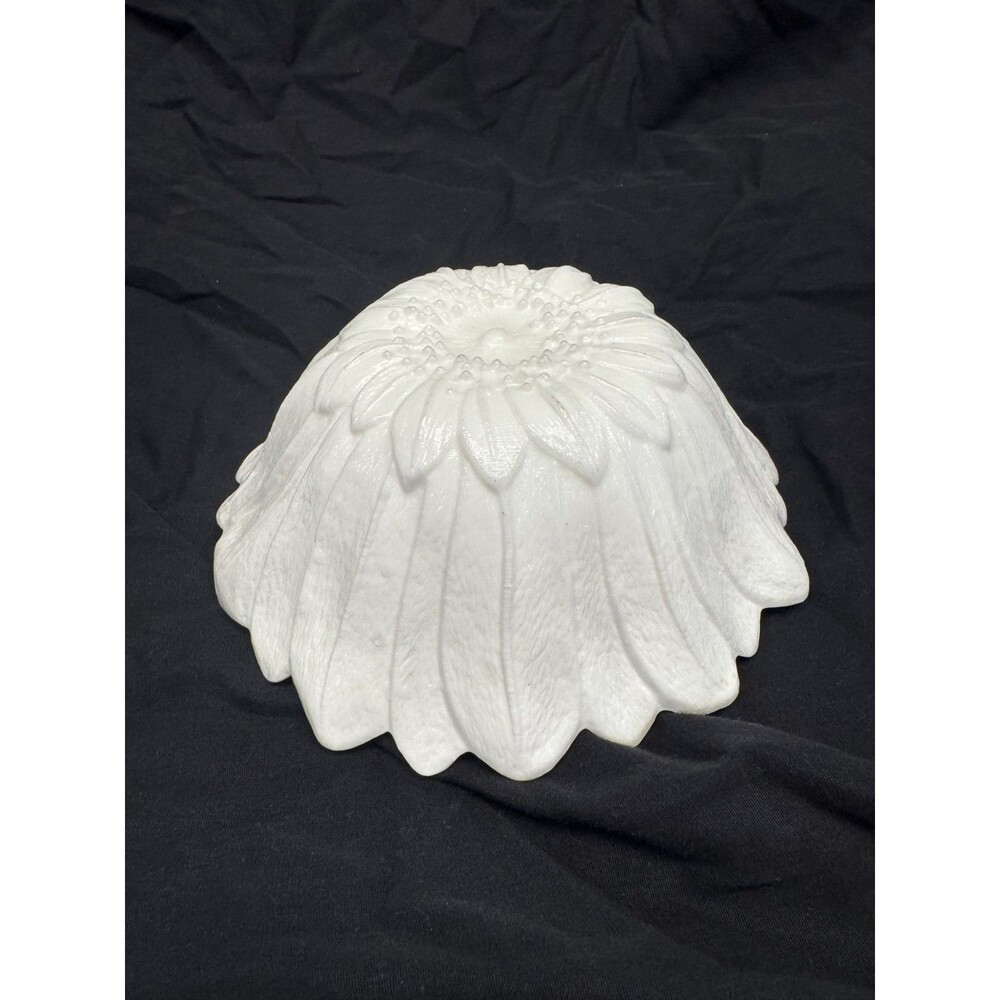Vintage Indian Milk Galls Lily Pons Sunflower Pattern